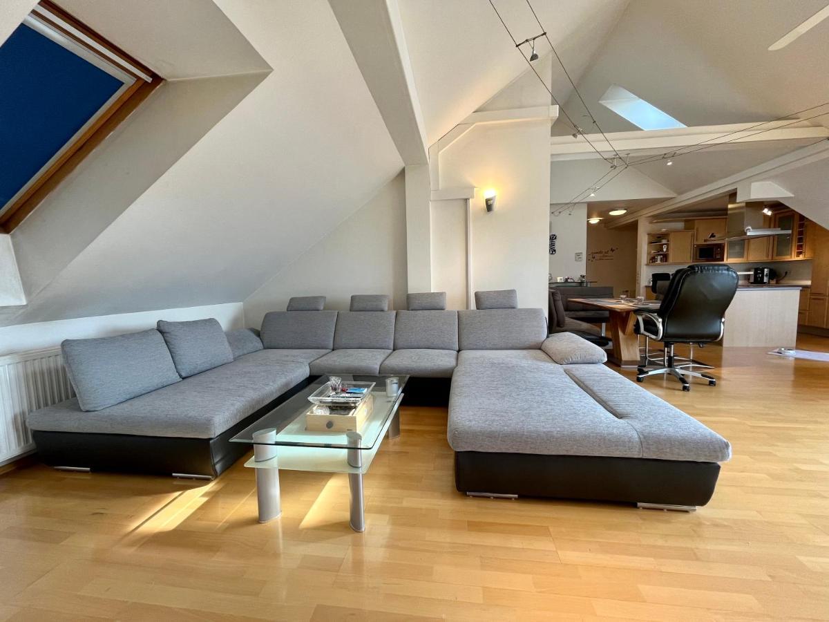 Atemberaubendes Loft Mit Pool Apartment Viena Exterior foto