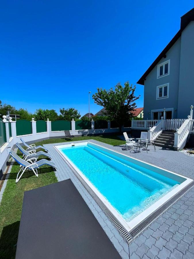 Atemberaubendes Loft Mit Pool Apartment Viena Exterior foto