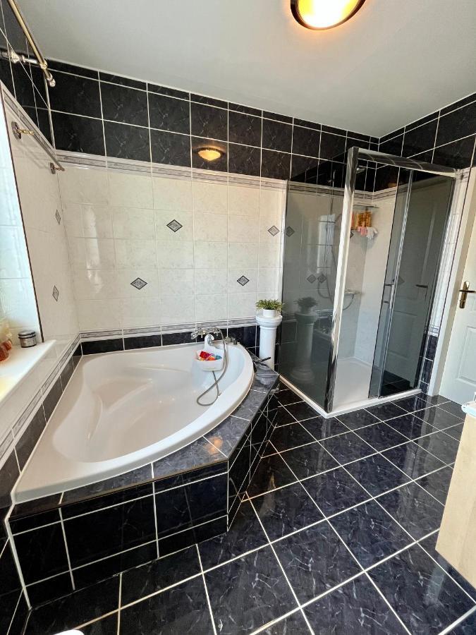 Atemberaubendes Loft Mit Pool Apartment Viena Exterior foto