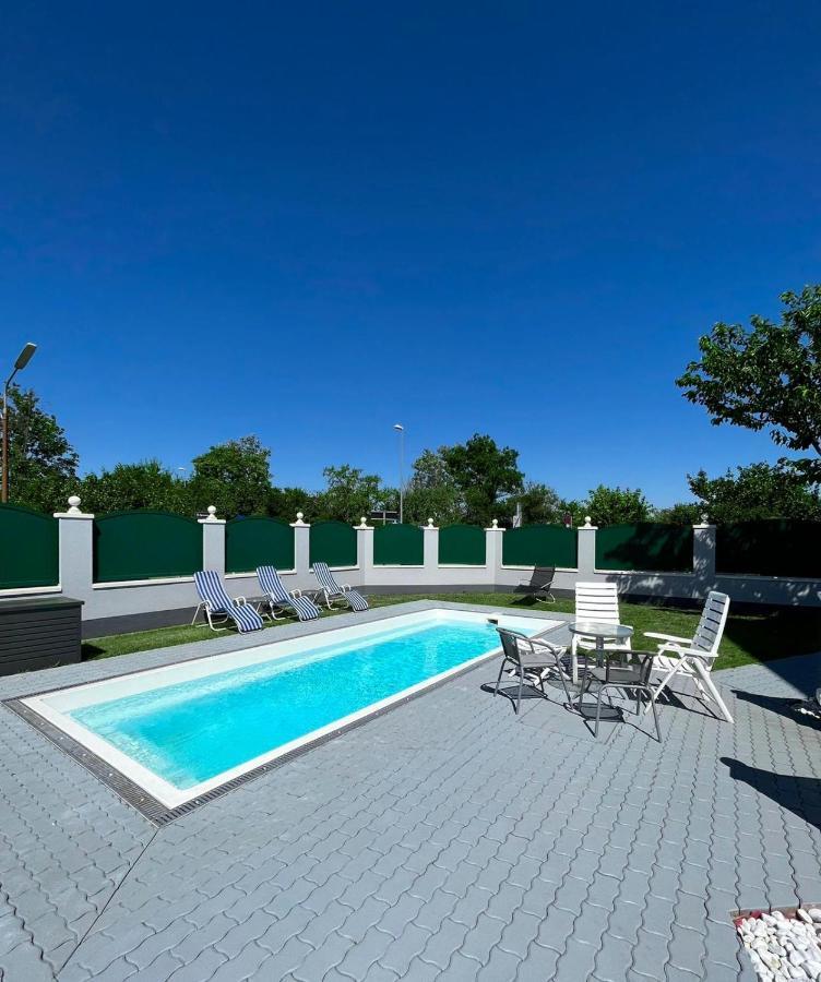 Atemberaubendes Loft Mit Pool Apartment Viena Exterior foto